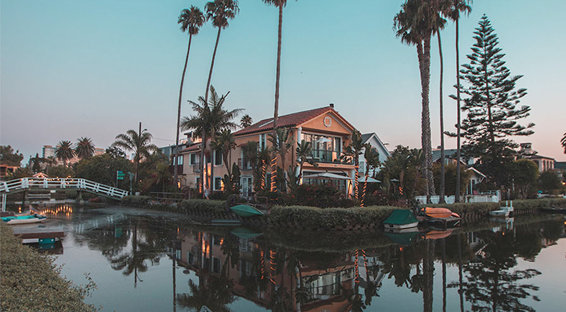 The Pros and Cons of Living in Urban vs. Suburban Areas Housing